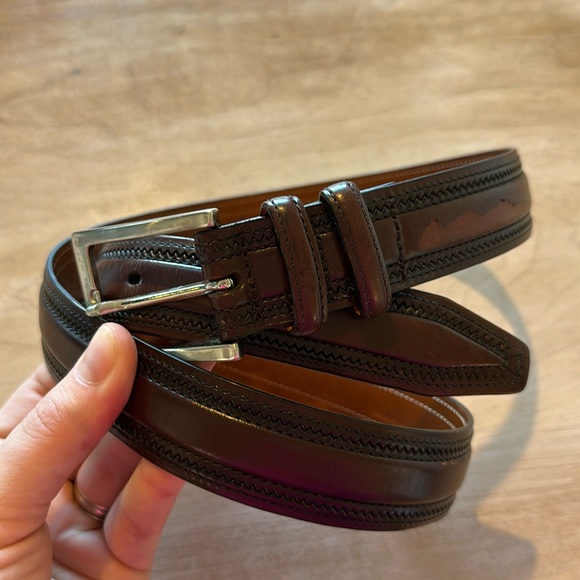 Johnston & Murphy Other - Johnston & Murphy dark brown leathered belt silver buckle 34